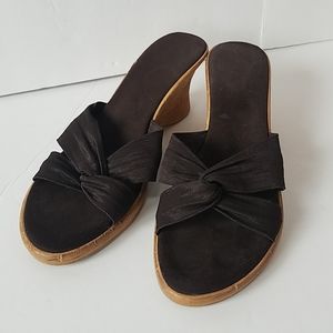 Italian Shoemakers Dahlia chocolate sandals